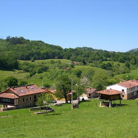 Piloña Turismo Rural El Sidronゲストハウス エクステリア 写真